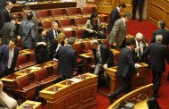 «κόλαση» στη βουλή: «σφαγή» για τον κατρούγκαλο – αποχώρησε η νδ (pict)