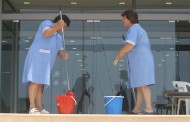 επείγουσα παρέμβαση του χρ. κατσώτη  για τις σχολικές καθαρίστριες