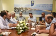 αλ. τσίπρας: oι παλιοί πολιτικοί μας έσπρωξαν στο χαντάκι, μας γέμισαν χρέη