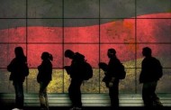 να μη θυσιάσουμε τους νέους για τη 
