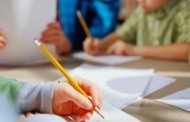 γονείς, είναι λάθος να διαβάζετε τα παιδιά σας