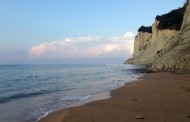(μερικές φορές θέλω να πηδήξω πάνω από την σκιά μου)