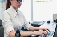 computer elbow: πώς να προστατευτείτε και να αποφύγετε τον πόνο