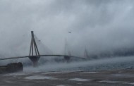προβλήματα λόγω καιρού στη γέφυρα ρίου - αντιρρίου - ποια οχήματα επιτρέπεται να διέρχονται (vid)