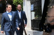 επιστρέφει εσπευσμένα στην ελλάδα ο αλέξης τσίπρας (vid)