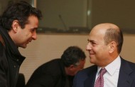 ο μητσοτάκης πρέπει να στείλει λουλούδια στους βομβιστές του σκάϊ