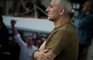 και για μούντζα ο λαός και για λιβάνι