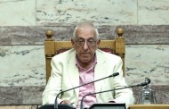 επίθεση κακλαμάνη σε στουρνάρα: «ακατάλληλος για την τράπεζα της ελλάδας»