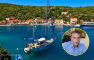 Ο Διονύσης Στανίτσας αποκαλύπτει μέσω του COSMOS 96,5 ότι θα είναι ξανά υποψήφιος και μας προσκαλεί για Πάσχα στην Ιθάκη