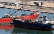 η ελληνική σημαία συνεχίζει να κατεβαίνει απο τα εμπορικά πλοία