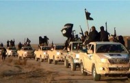 syria civil war: isil kidnaps 300 factory workers