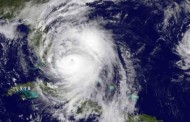πάνω από 330 οι νεκροί από το πέρασμα του τυφώνα μάθιου