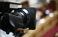 live: στη βουλή η τροπολογία για τις τηλεοπτικές άδειες