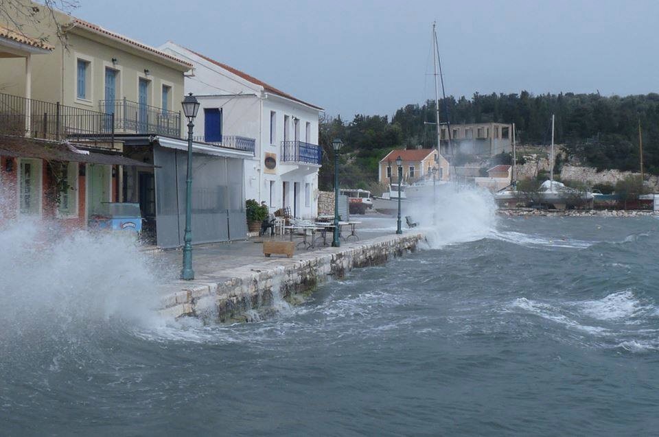 χθεσινό μπουρίνι στο φισκάρδο (vid) χθεσινό μπουρίνι στο φισκάρδο (vid)