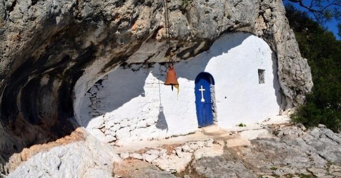το εκκλησάκι στο θιάκι που δεν μοιάζει με κανένα από όσα έχετε δει μέχρι σήμερα το εκκλησάκι στο θιάκι που δεν μοιάζει με κανένα από όσα έχετε δει μέχρι σήμερα