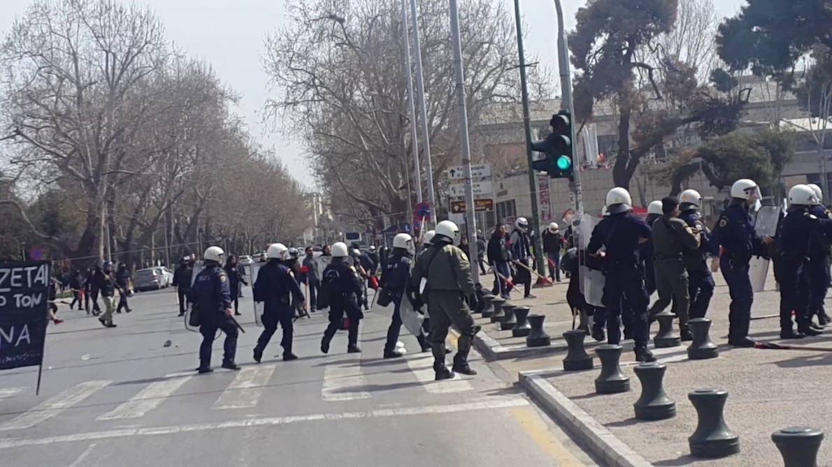 ρουφ ρουφ (3 vids) ρουφ ρουφ (3 vids)