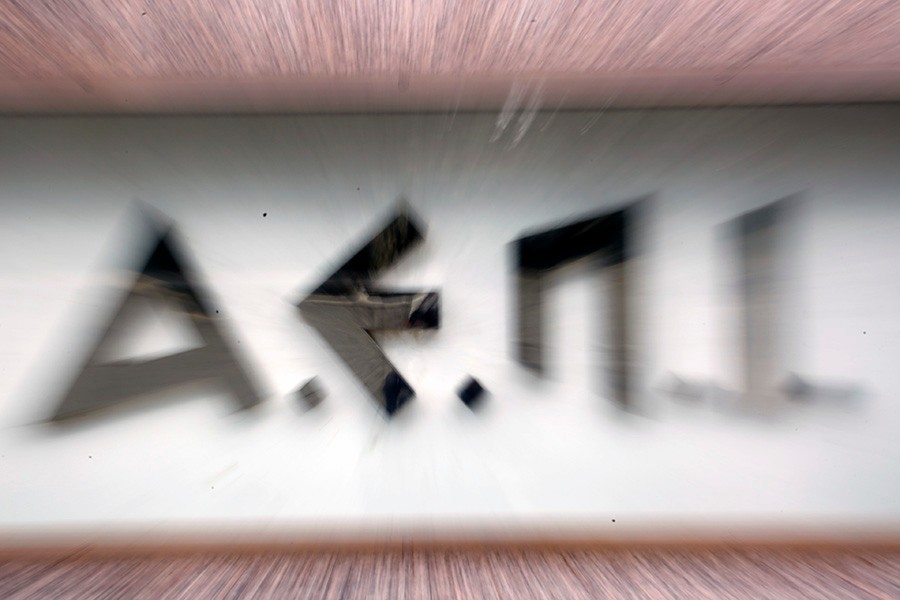 νίκος μωραΐτης: αεπι – αντί για τον εισαγγελέα, μπήκε ο άι βασίλης νίκος μωραΐτης: αεπι – αντί για τον εισαγγελέα, μπήκε ο άι βασίλης