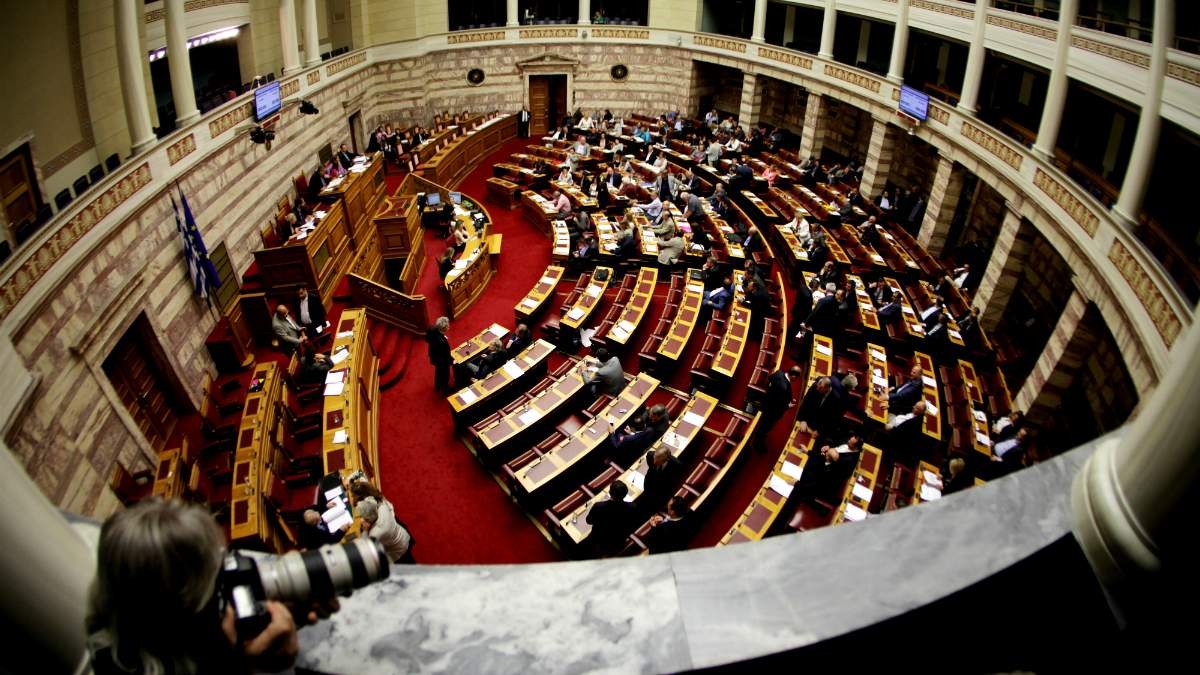 από φτωχή αλλά ανέντιμη οικογένεια… από φτωχή αλλά ανέντιμη οικογένεια…