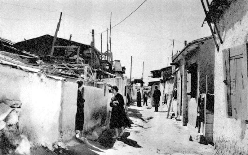 καλύτερα να σ’ έλεγαν μαρία και να σουν ράφτρα μες στην κοκκινιά καλύτερα να σ’ έλεγαν μαρία και να σουν ράφτρα μες στην κοκκινιά