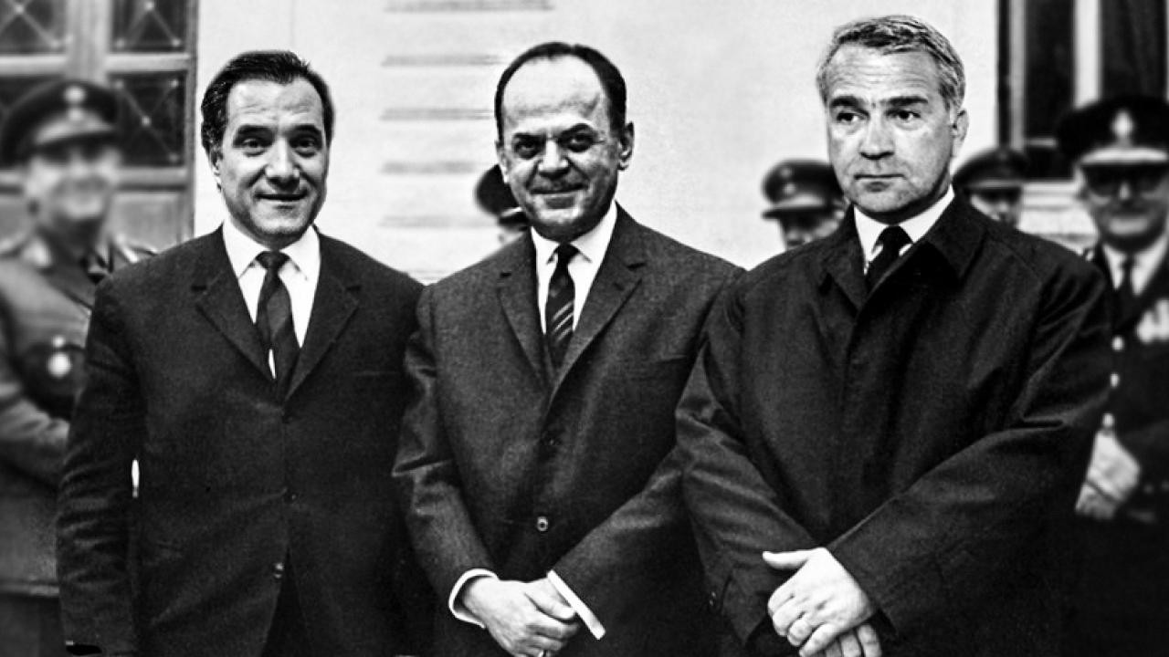 ασθενήν έχομεν, εις την γυψοσανίδα τον βάλαμε ασθενήν έχομεν, εις την γυψοσανίδα τον βάλαμε
