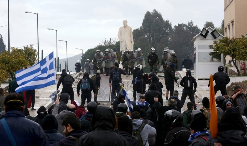 χρυσή αυγή και σέρβοι ακροδεξιοί οι «πρωταγωνιστές» των επεισοδίων στο σύνταγμα χρυσή αυγή και σέρβοι ακροδεξιοί οι «πρωταγωνιστές» των επεισοδίων στο σύνταγμα
