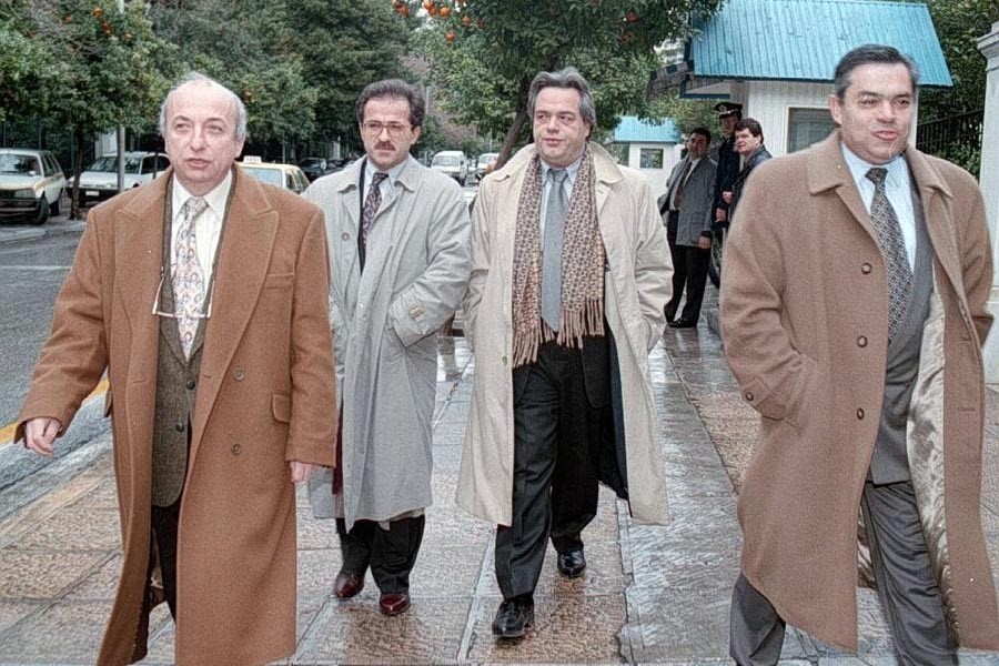 o ανάγωγος της κυριακής: la casa de pasok o ανάγωγος της κυριακής: la casa de pasok