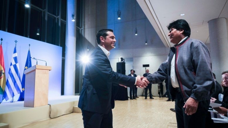 έβο μοράλες: κάναμε μια δημοκρατική επανάσταση, ξεσηκωθήκαμε με πρωταγωνιστές τους αγρότες (vid) έβο μοράλες: κάναμε μια δημοκρατική επανάσταση, ξεσηκωθήκαμε με πρωταγωνιστές τους αγρότες (vid)